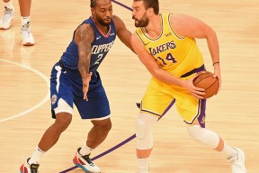 欧超杯加时末段走向成谜，巴塞罗那伤情更新，球迷炸锅，控场能力受关注的简单介绍开云首页入口