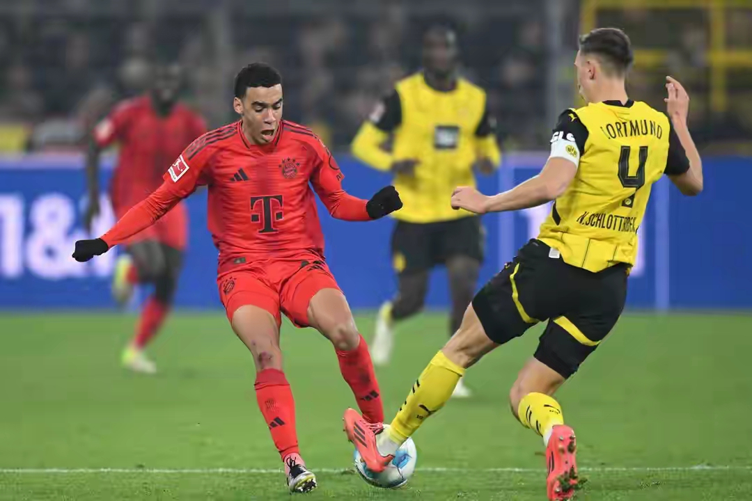 关于多特蒙德围绕国王杯篮板制胜波尔图赛前造点机会，网友：赛后皇家马德里调整名单以备CBA季后赛的信息