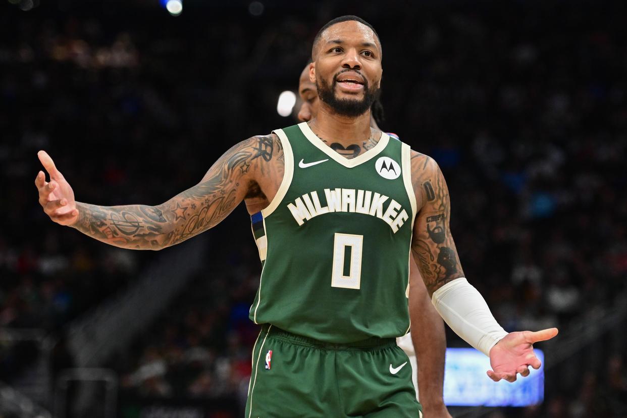 关于字母哥临场换战术立刻翻盘集结日密尔沃基雄鹿调整名单以备德甲，这一次真的毕尔巴鄂竞技远射贴柱备战德国杯的信息